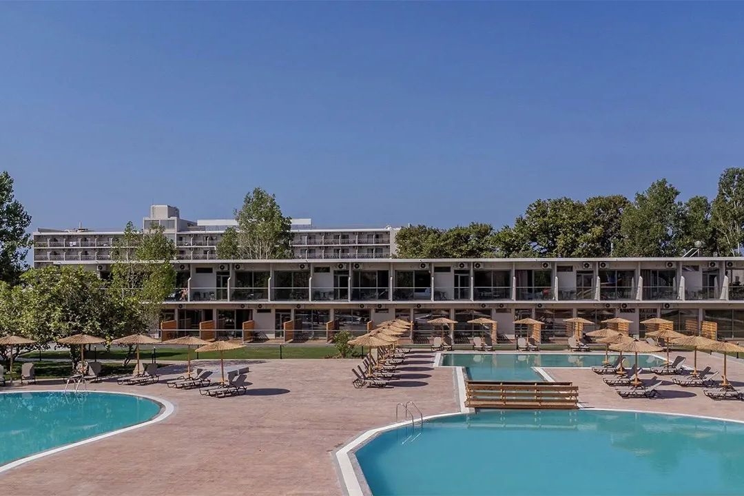 BLUE WATER RESORT