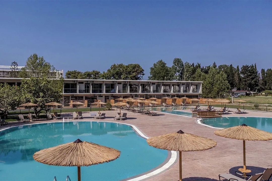 BLUE WATER RESORT 2