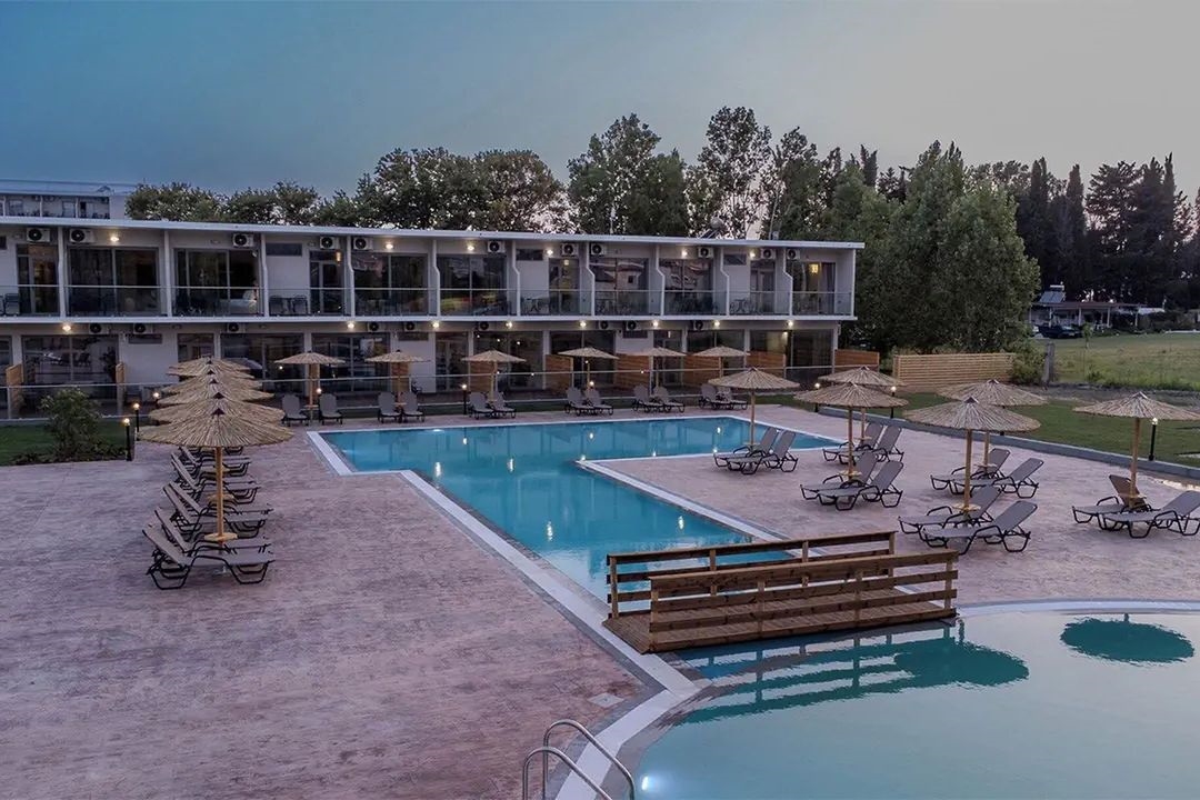BLUE WATER RESORT 4