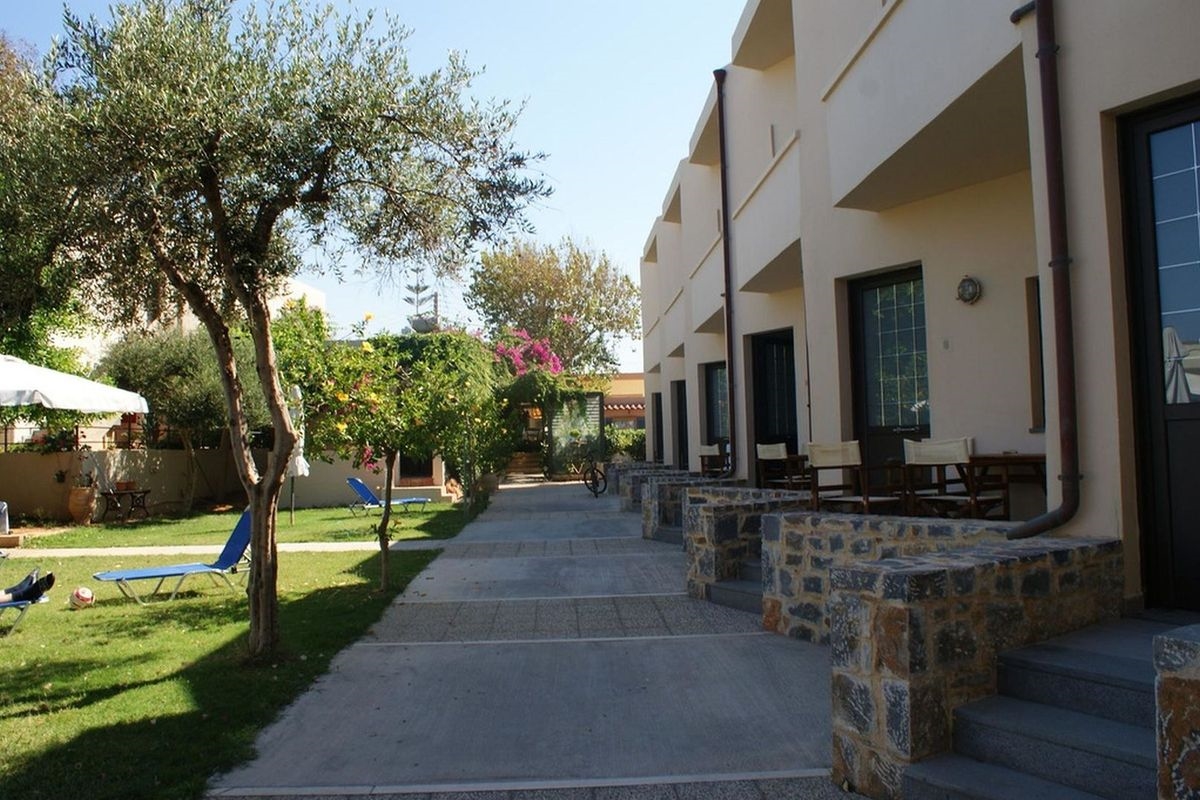CRETECO HOTEL & SUITES 3