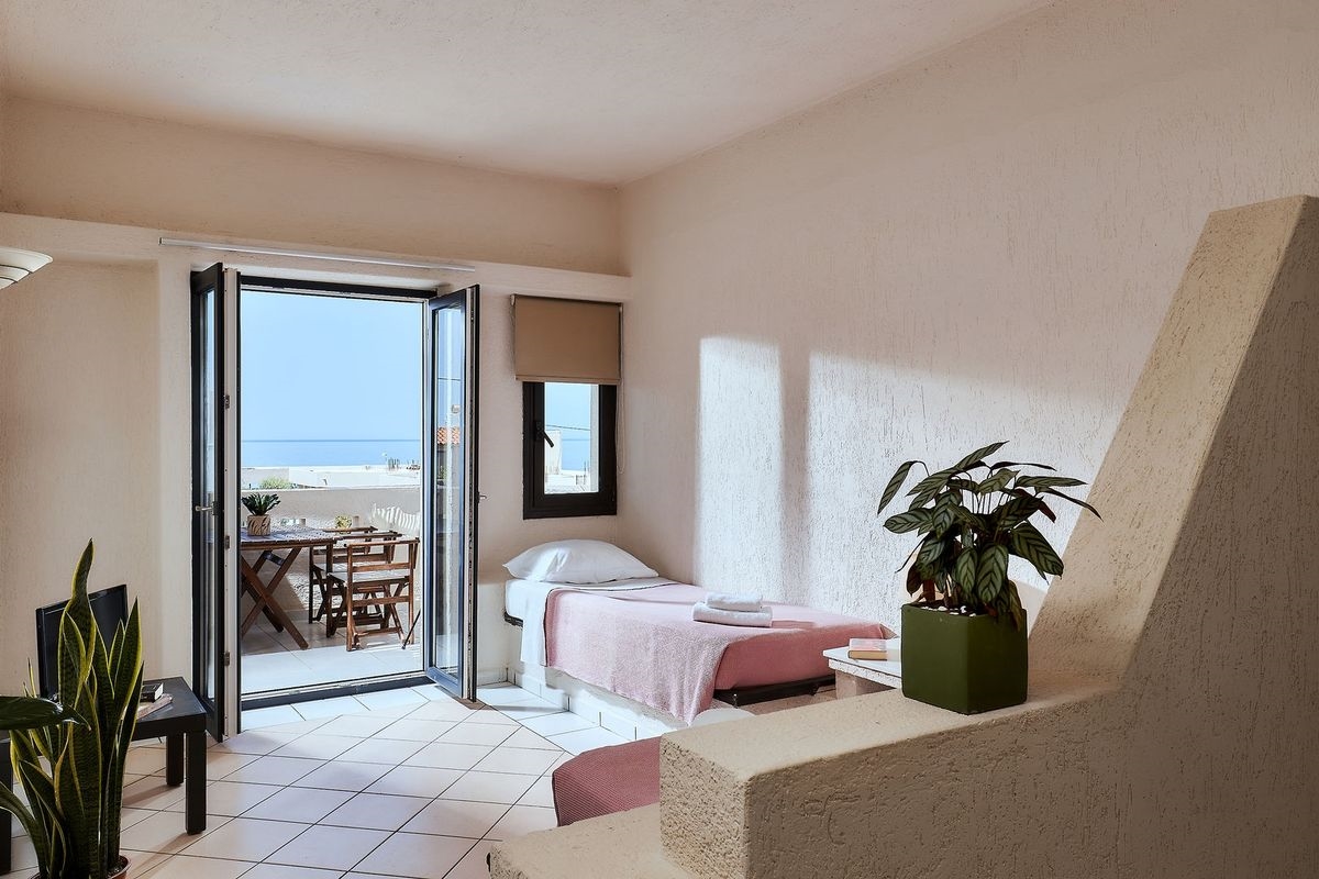 CRETECO HOTEL & SUITES 4
