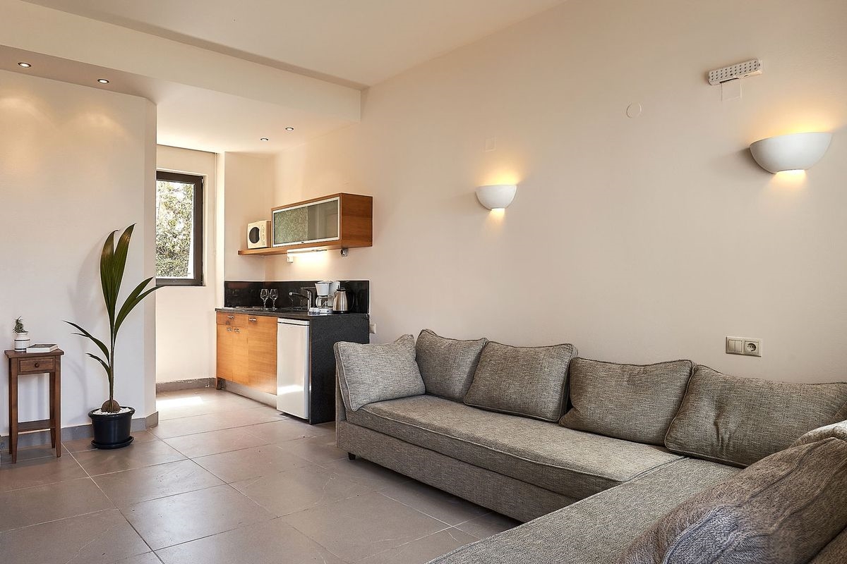 CRETECO HOTEL & SUITES 5