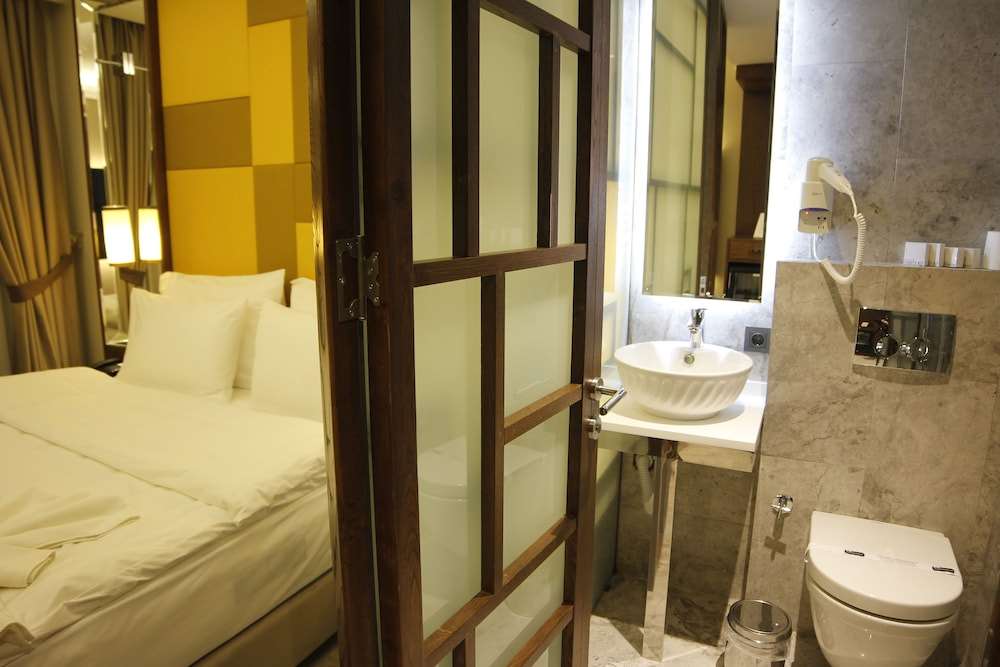 The Biancho Hotel Pera 5