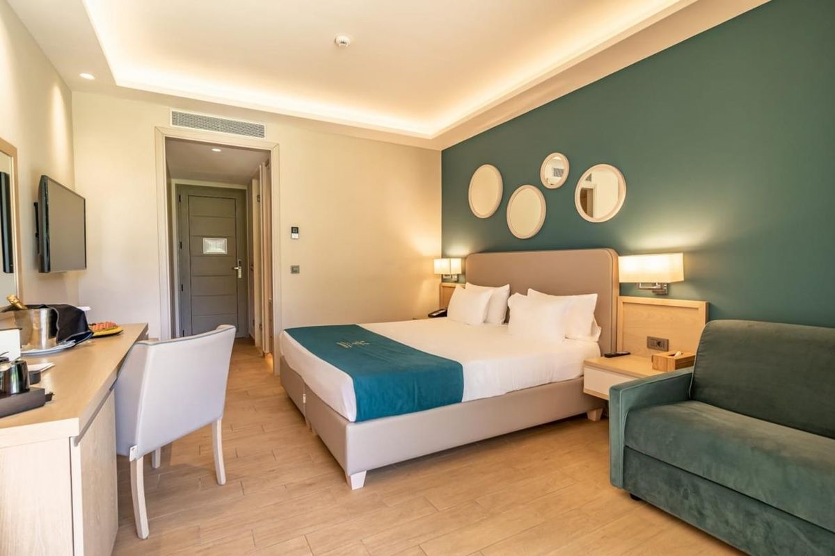 ALMYROS BEACH RESORT & SPA 3