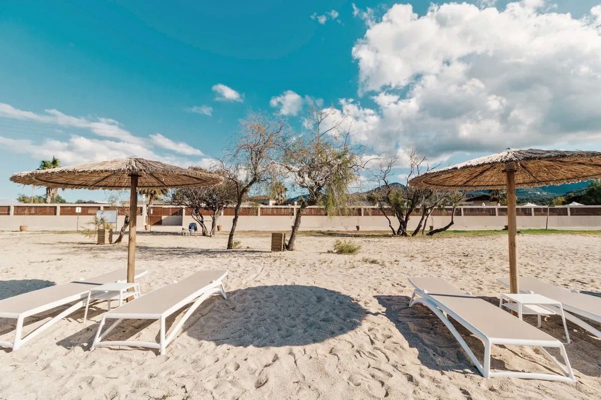 ALMYROS BEACH RESORT & SPA 4