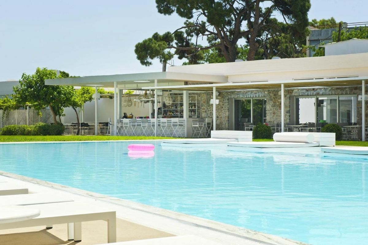 MARATHON BEACH RESORT 2