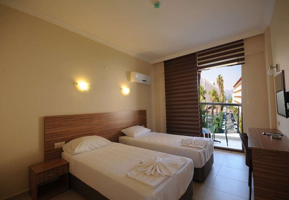 Astoria Life Hotel 4