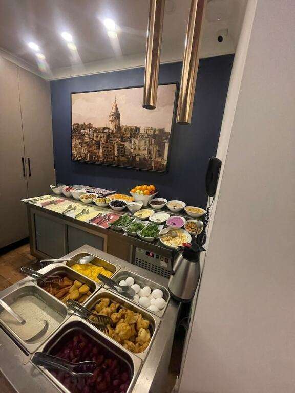Nevi Hotel & Suites 5