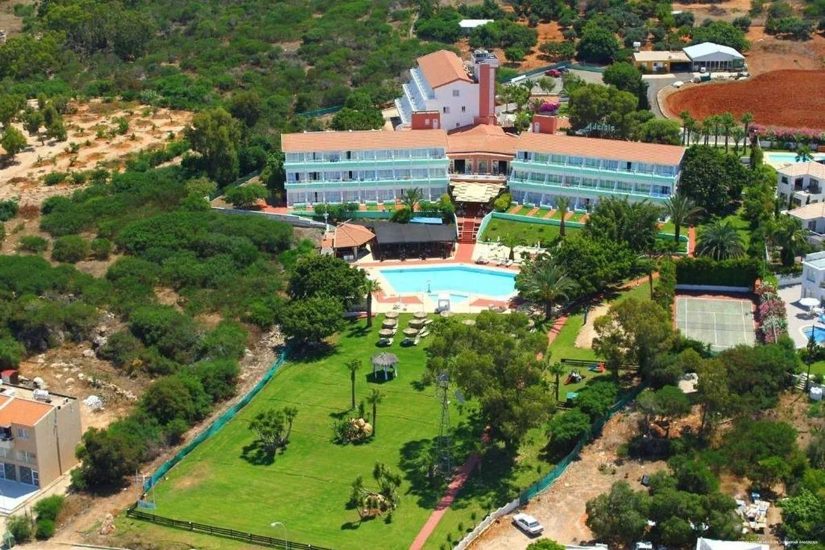 ADELAIS HOTEL 2