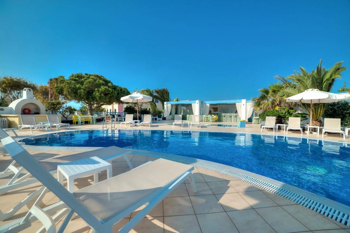 MARILLIA VILLAGE APARTMENTS & SUITES