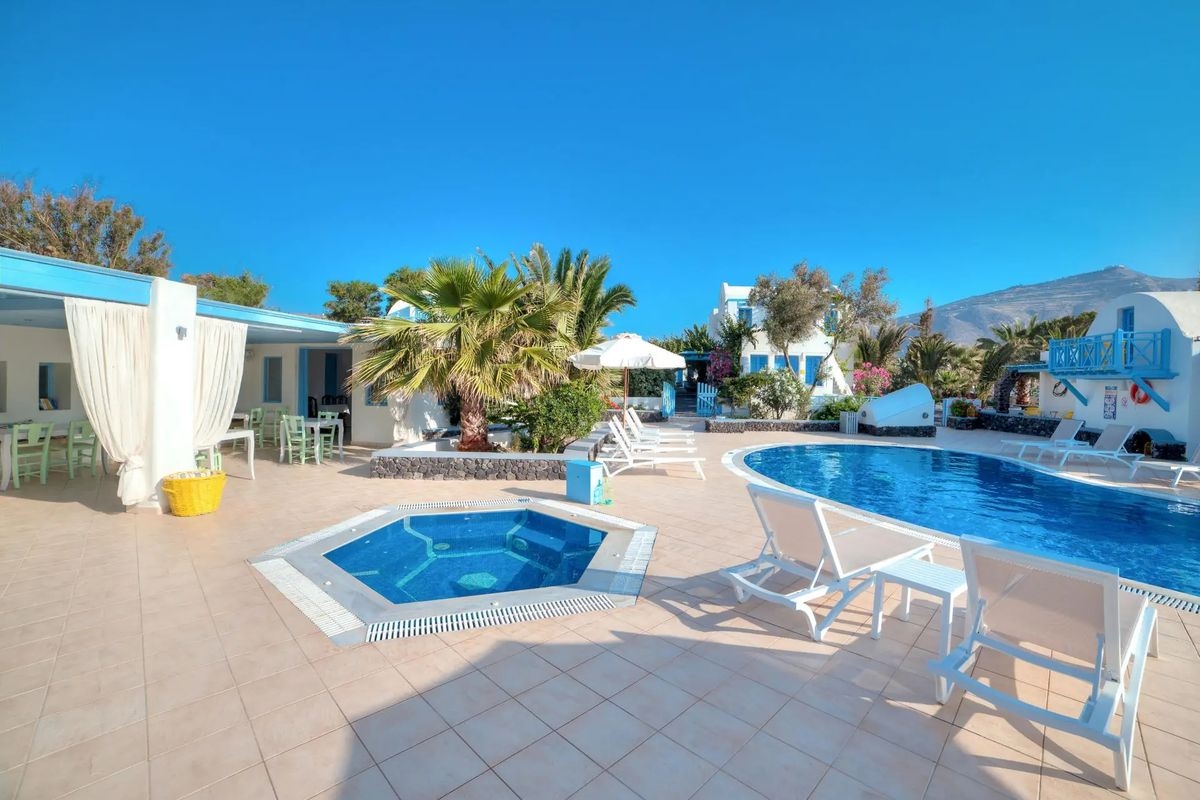 MARILLIA VILLAGE APARTMENTS & SUITES 5