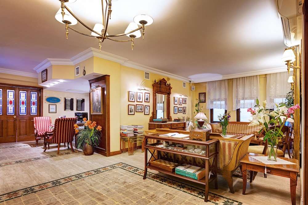 Arena Hotel 5