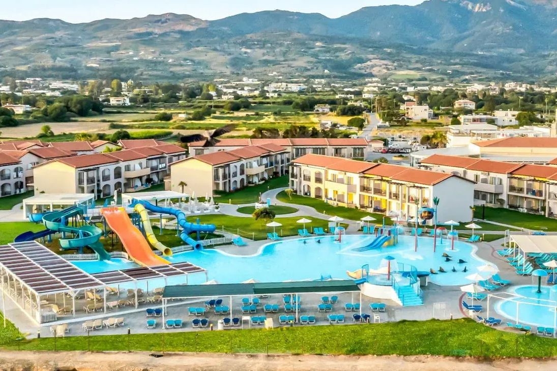 WHITE OLIVE MARINE AQUAPARK