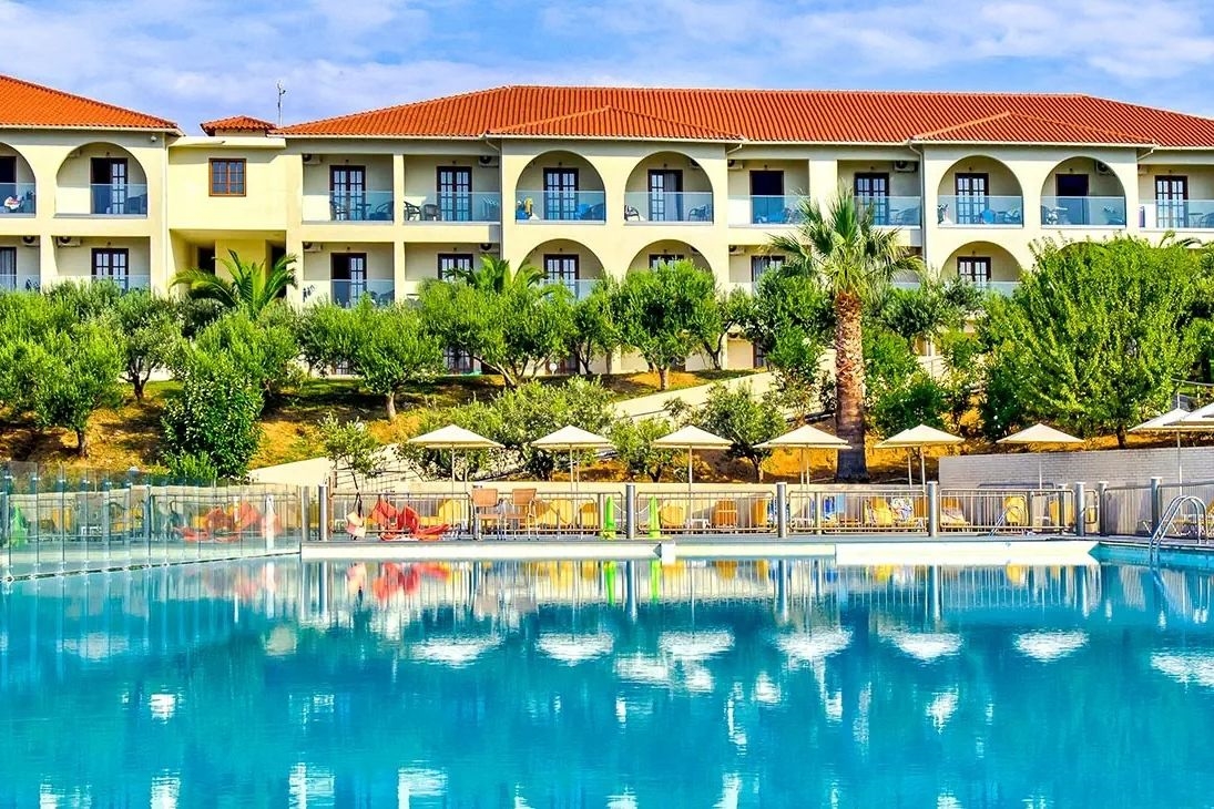 AKRATHOS BEACH RESORT 2