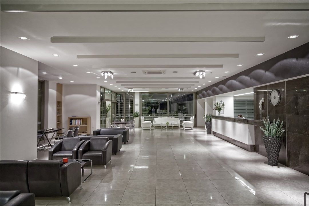 LAGOMANDRA HOTEL & SPA 4