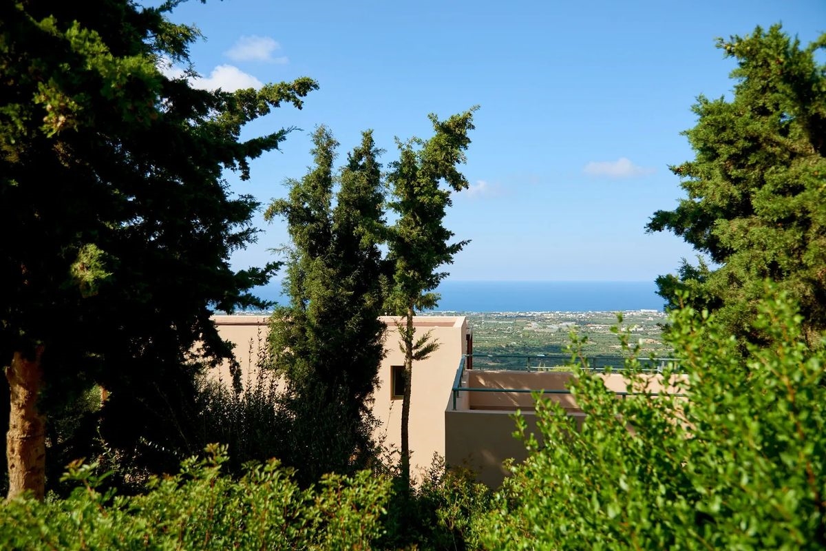 VILLAGE HEIGHTS 2