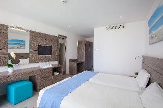 Limanaki Beach 5