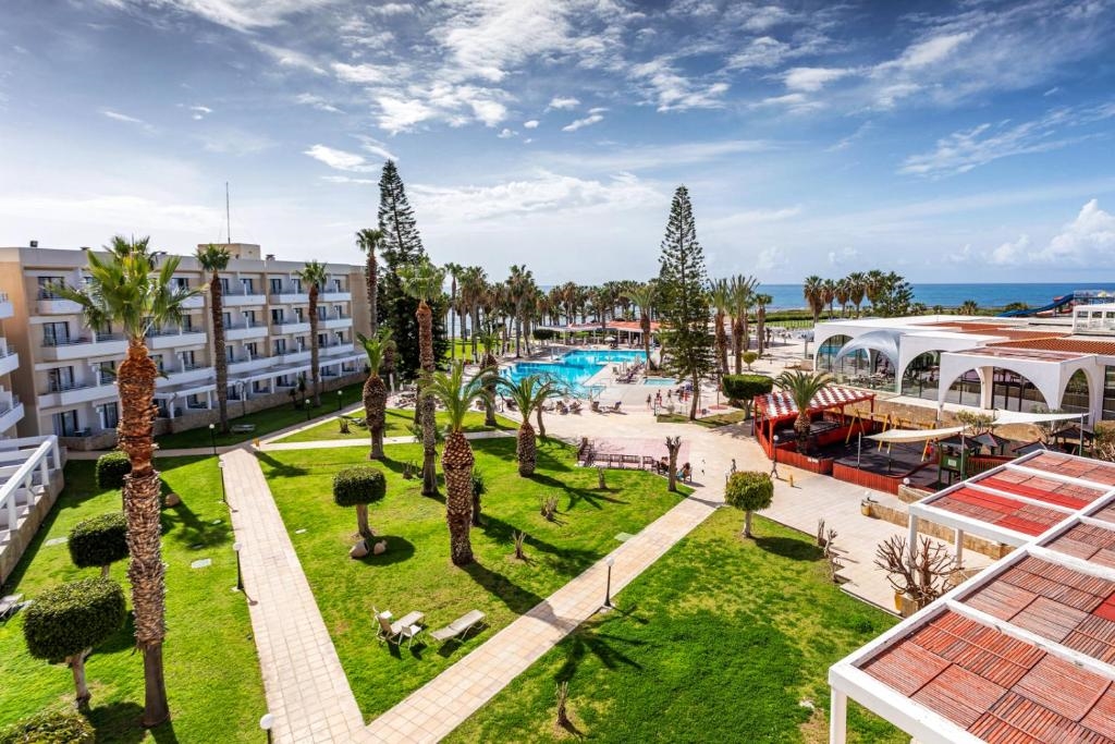 Louis Phaethon Beach 3