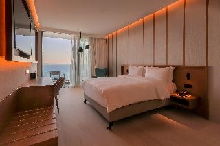 Radisson Beach Resort Larnaca 4