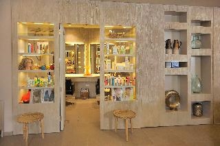 Nelia Beach Hotel & Spa 4
