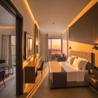 Cavo Maris Beach Hotel 5
