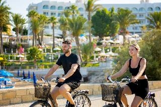 Golden Coast Beach Hotel 3
