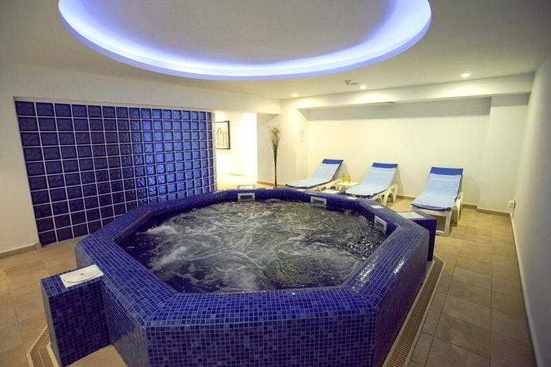 Poseidonia Beach Hotel 2
