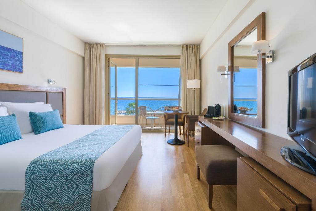 Golden Bay Beach hotel 2