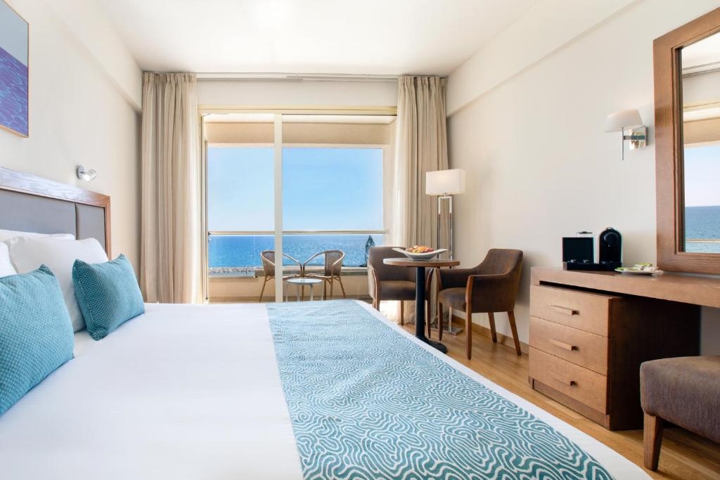 Golden Bay Beach hotel 5