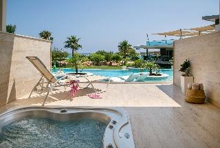 Asterias Beach Hotel 5