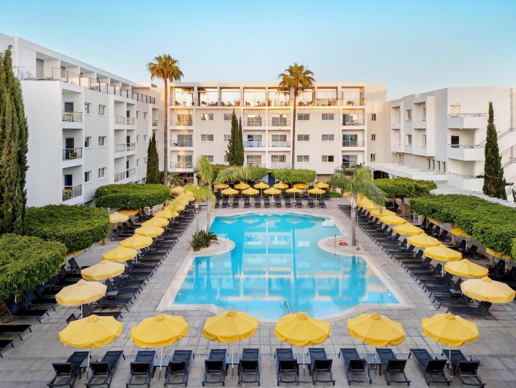 Mayfair  Hotel