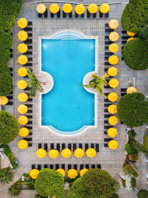 Mayfair  Hotel 2