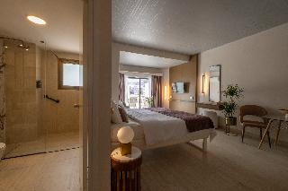 King Jason Paphos - Designed for adults 3