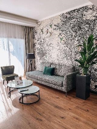 Ajax Hotel 5