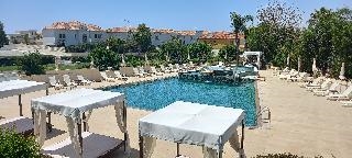 E Hotel Spa and Resort