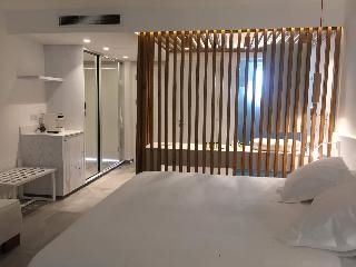 So White Club Resort 2