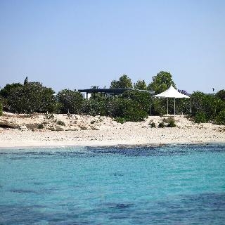 So White Club Resort 5