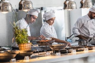 Leonardo Plaza Cypria Maris Beach Hotel & Spa 2