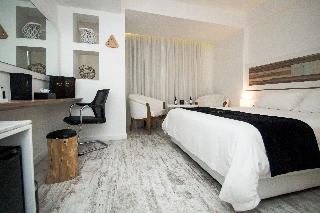 The Ciao Stelio Deluxe Hotel 3