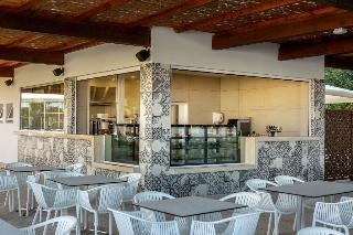 Chrysomare Beach Hotel & Resort 4