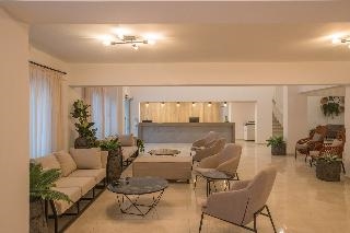 Bohemian Gardens Hotel 4