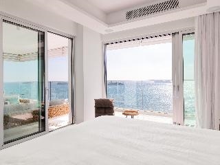 The Tower at St Raphael Resort 3