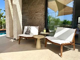 Lora Pearl Luxury Villa