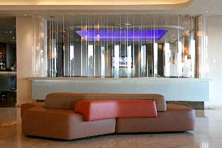 Crowne Plaza Limassol 2