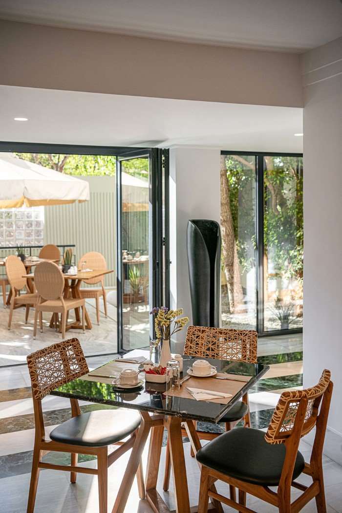 AVRA CITY HOTEL 3