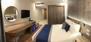 Pyramisa Suites Hotel Cairo 3