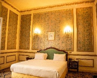 Paradise Inn Windsor Palace 5