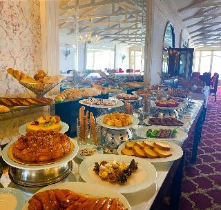 Paradise Inn Windsor Palace 3