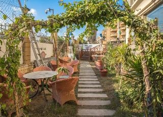 Tiba Pyramids Resort
