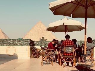 Hur Pyramids Inn 2